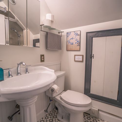 With bathrooms on all three levels, there's plenty of room for everyone at this spacious getaway.