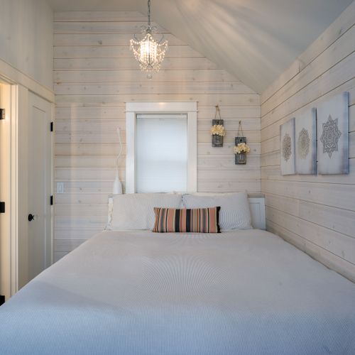 Come dream with us at Wild Currant Cottage