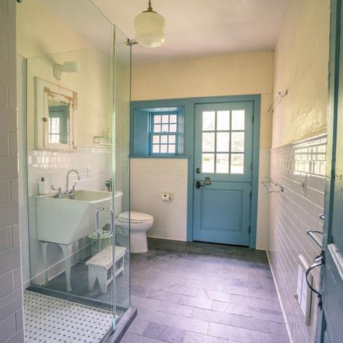 Main floor bathroom