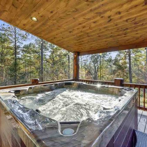 Large hot tub for extra relaxation!