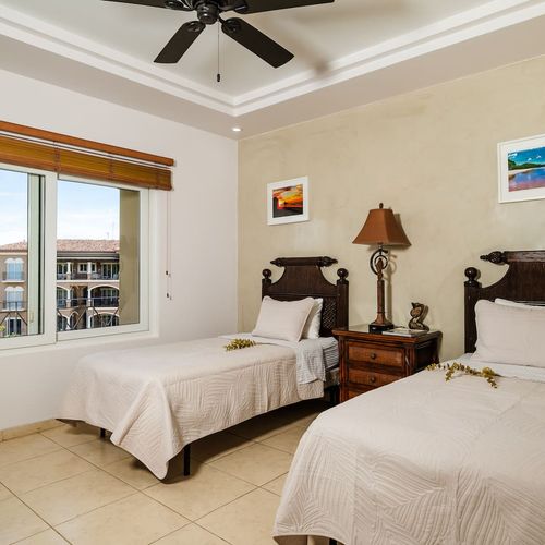 Fourth bedroom with 2 twin size beds