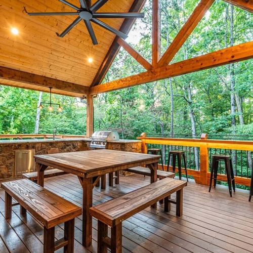 Outdoor dining area on the covered patio.