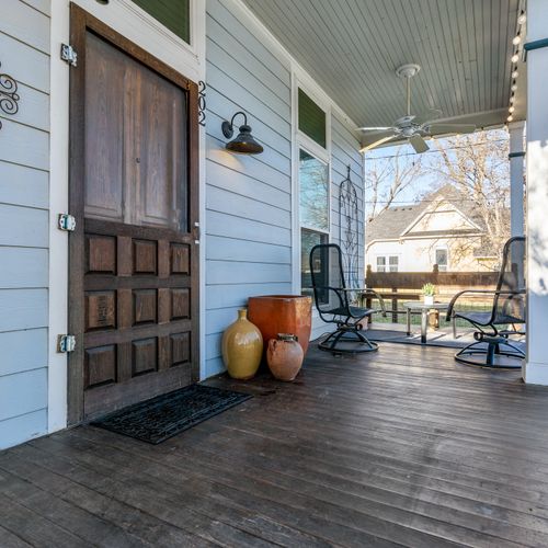 Front Porch Entrance from Dallas St