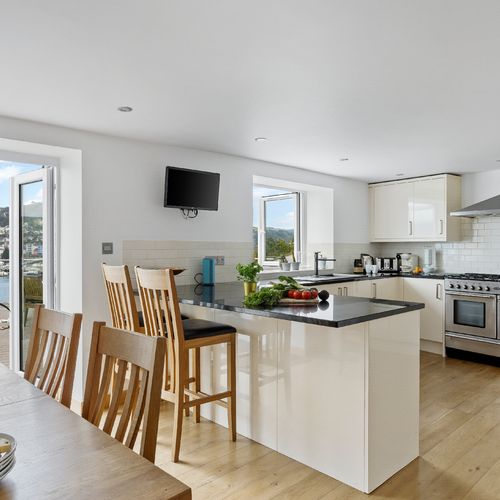 F94d3cb7 ce79 4692 a1fc b2dff107111a homerunner