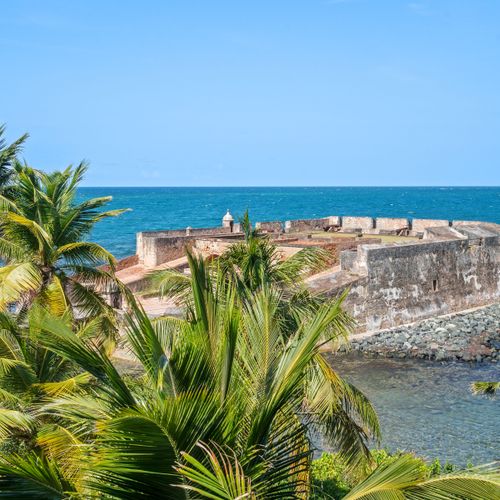 Experience history and natural beauty combined from your elevated vantage point. Breathtaking panoramic views of the ancient fort and ocean.
