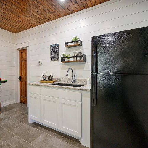 The bunk room features a kitchenette.