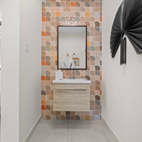 Stylish and modern bathroom.