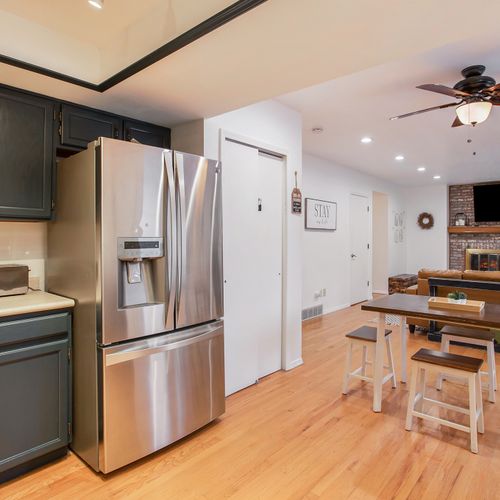 Cook in style in this beautifully appointed kitchen with its sleek, modern appliances.