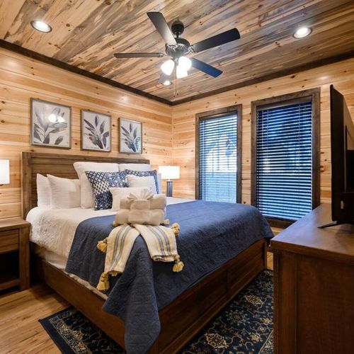 Main level Master Suite 2.