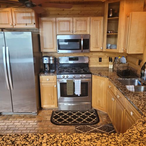 Kitchen:  the functional kitchen with all basic cook ware and even a coffeemaker a popcorn maker