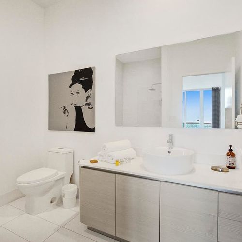 Spotless and well-appointed full bathrooms