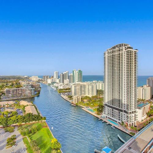 Start your day with breathtaking views of Hallandale Beach and the serene Intracoastal Waterway.