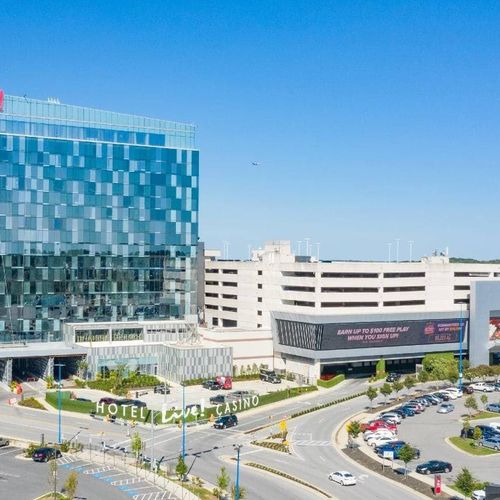 Live! Casino & Hotel – A premier gaming and entertainment venue just 8 minutes away (3 miles), offering exciting nightlife, dining, and luxury accommodations.