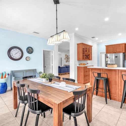 Enjoy home cooked meals and bond with your loved ones in the spacious dining and kitchen area