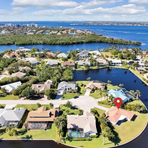 Tucked in a quiet spot of Fort Myers, the area offers a relaxed mix of peaceful nature trails, cozy waterfront views, and local gems perfect for slow mornings, sunset strolls, and easygoing days close to home.