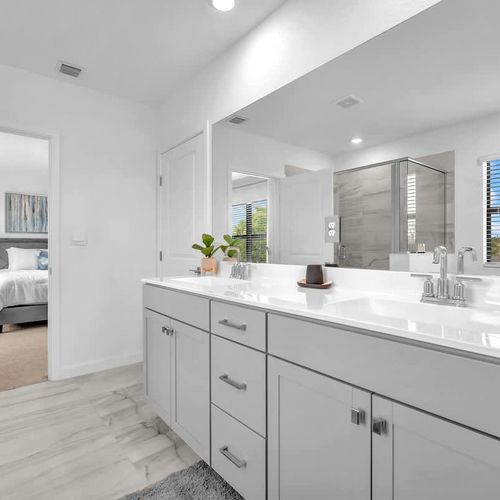 A full ensuite bathroom for the first bedroom.