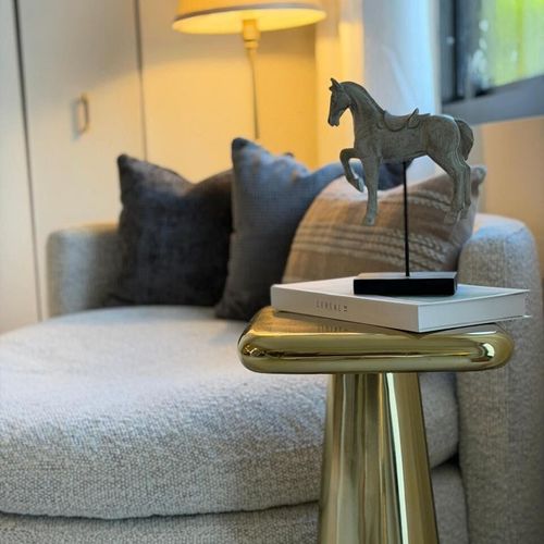 Relax in comfort on our living room sofas!