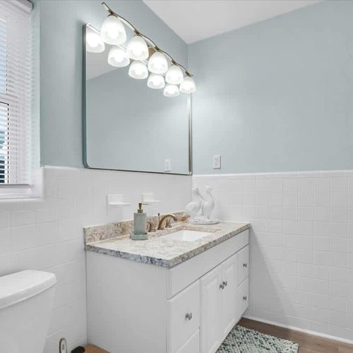 Bathrooms are thoroughly cleaned and refreshed with fresh towels for every guest.