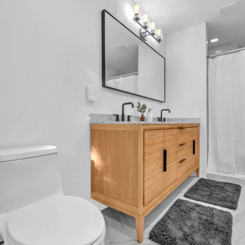 Enjoy a bright, clean, and contemporary full bathroom.