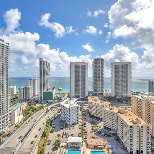 Stunning canal and city views