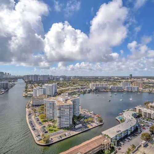 Stunning canal and city views.