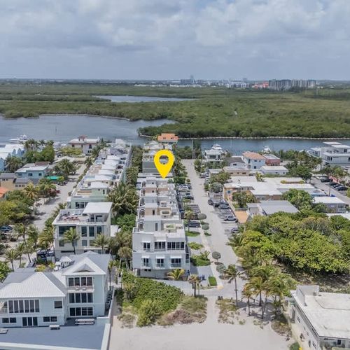 Stay minutes from Hollywood Beach, where a quick walk brings you straight to the shoreline.