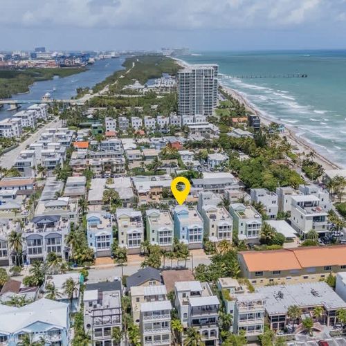 Stay minutes from Hollywood Beach, where a quick walk brings you straight to the shoreline.