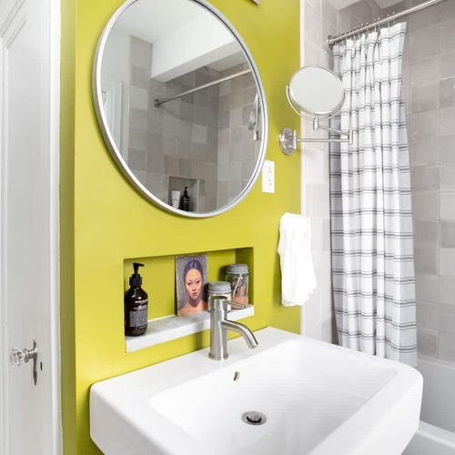 Settle in and truly make it your own. The linen closet is your personalized haven, stocked with soft towels and convenient extras, including extra toothbrushes and floss. We've got you covered to ensure your stay is both welcoming and stress-free.