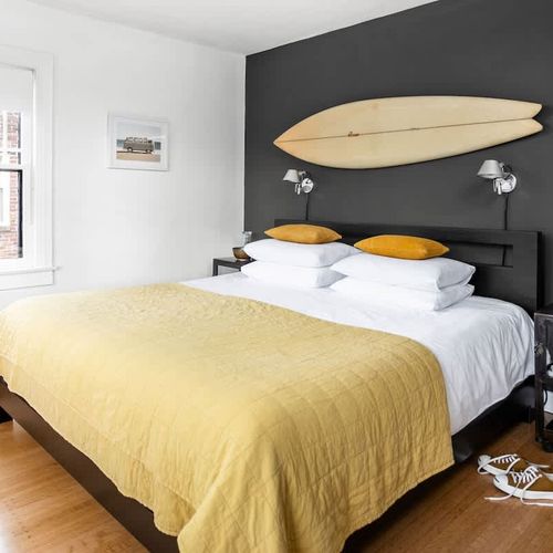 "This place was easily one of the best Airbnb’s I’ve stayed at. From Kathy’s communication, thoughtfulness and home cleanliness this was a 5⭐️ stay! " — Bridget
—Helix medium firm mattress with Beauty Rest cool gel pillows. Blackout shades and drapes