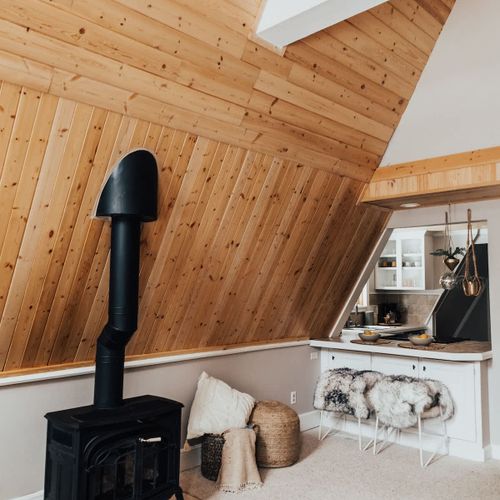 Gas fireplace that quickly heats up the room