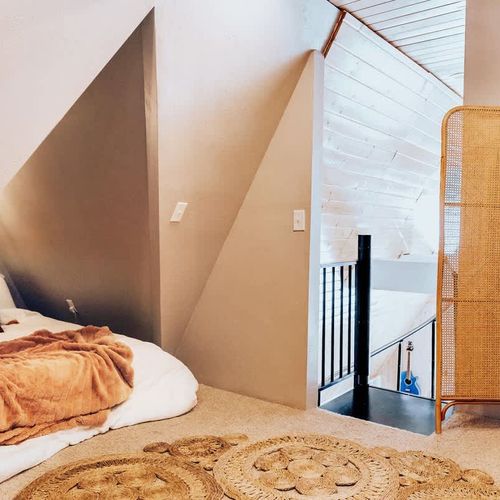 Second queen bed and privacy screen for doorway