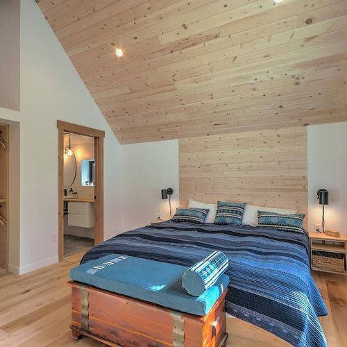 Bedroom 3 with king bed