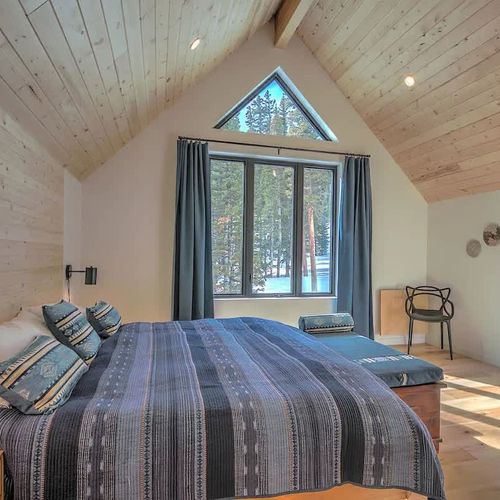 King bed in bedroom 3