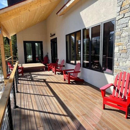 Deck with saltwater hot tub