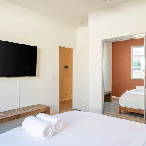 Bedroom 3 with flatscreen TV