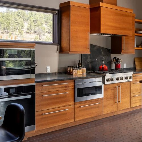 Large, modern kitchen