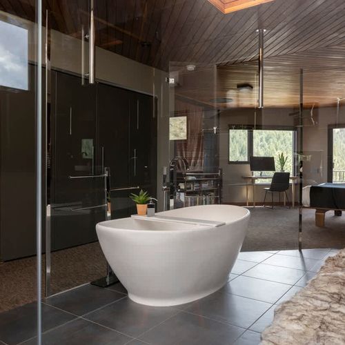 Large soaking tub in the primary en suite bathroom