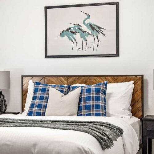 Bedroom 4 with queen bed