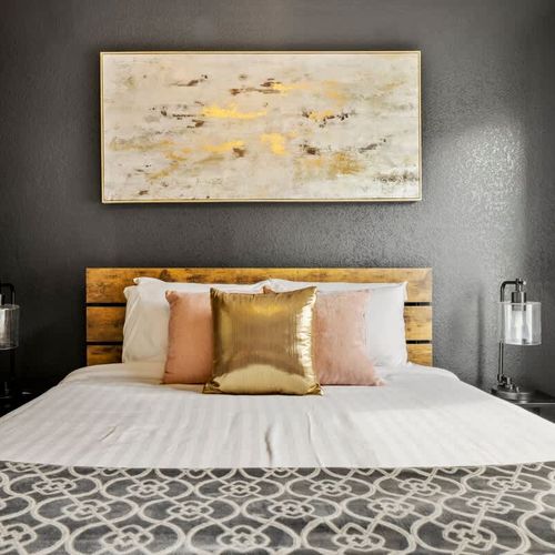 Queen bed in bedroom 2