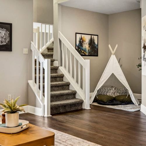 Kids play area on the lower-level