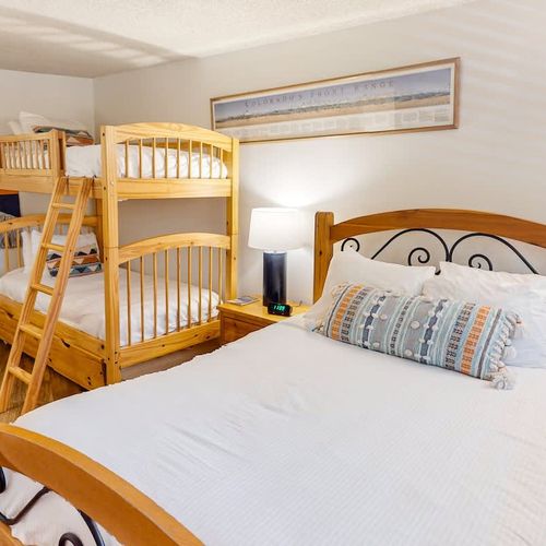 Bedroom 2 - queen bed, twin bunk beds, and twin trundle (sleeps 5)