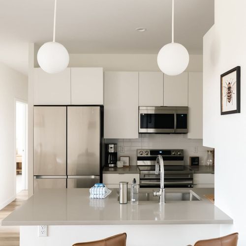 Kitchen with counter seating