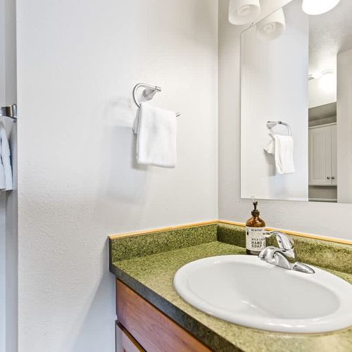 Private full ensuite primary bathroom