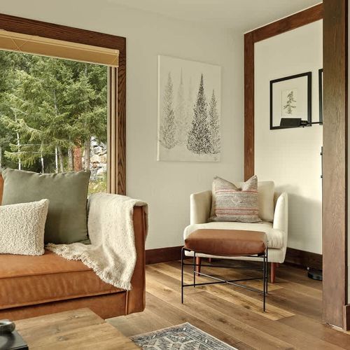 Main level living room