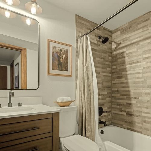 Full bathroom 2 - ensuite to bedroom 3