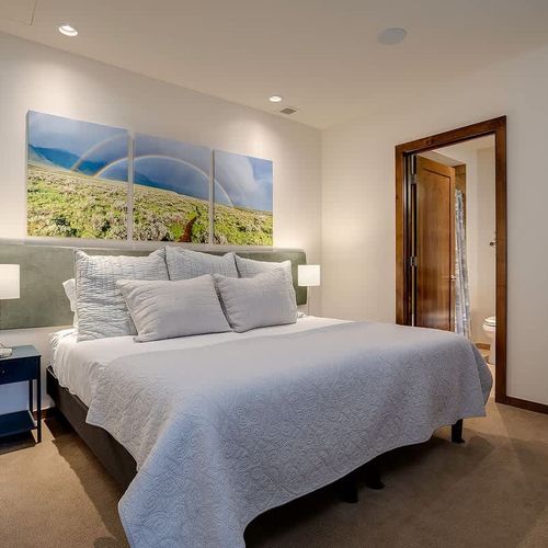 Bedroom 2 with king bed