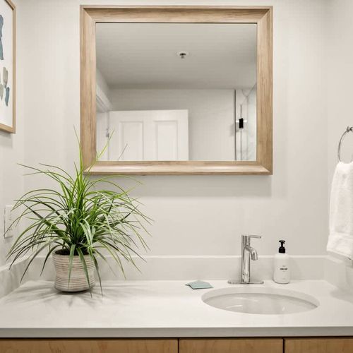 Basement bedroom en suite bathroom