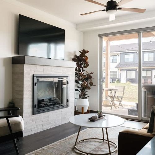 Living area with flatscreen TV