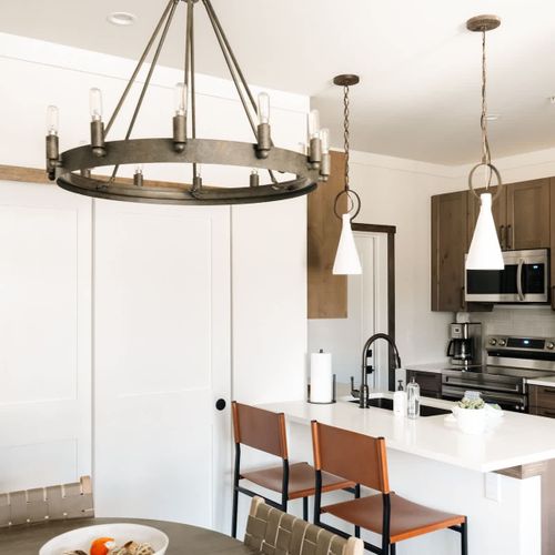 Kitchen with counter seating