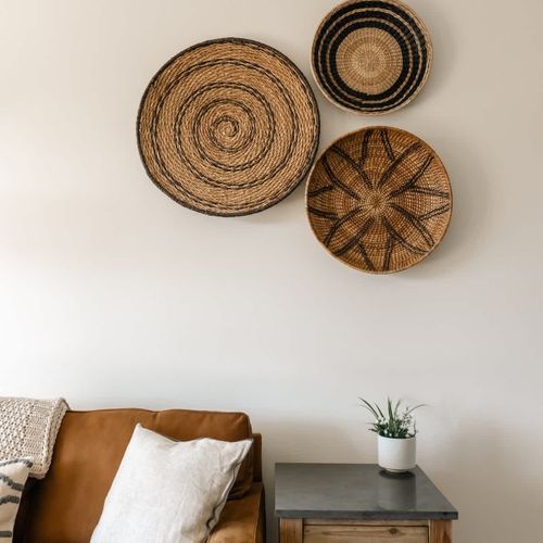 Queen-size sleeper sofa in the living area